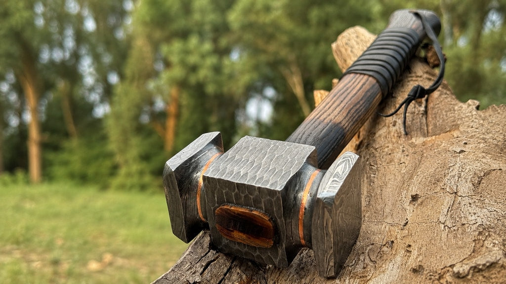 Inside the Heritage Hammer: How Damascus Steel Meets Craftsmanship