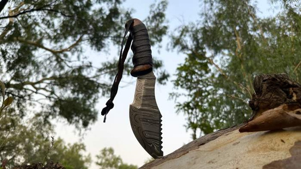 Inside the Marga: The Art of a Hand-Forged Damascus Steel Knife